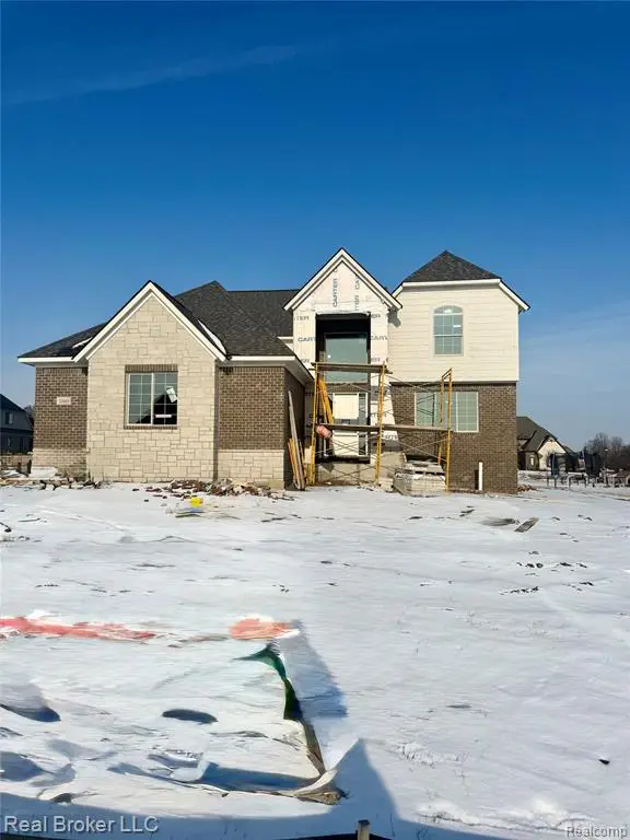 35689 Windridge, New Baltimore, MI 