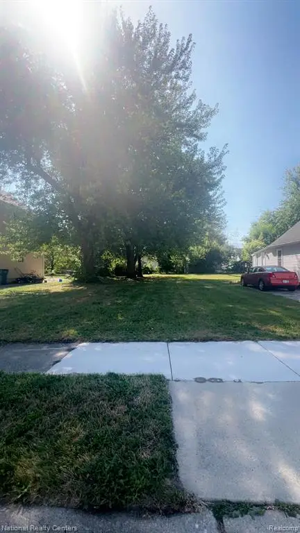 1740 E Woodruff, Hazel Park, MI 48030
