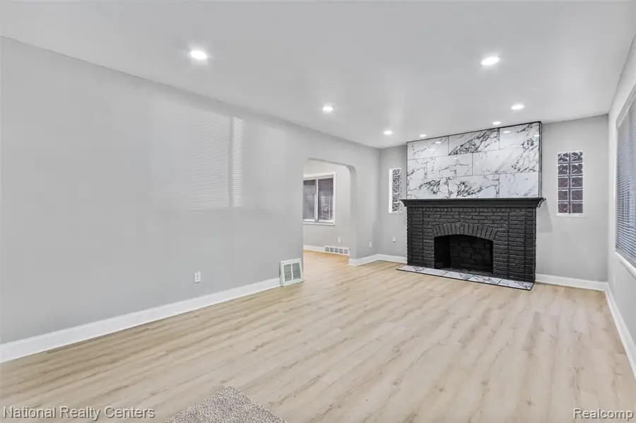 15460 Auburn, Detroit, MI  - Image #2