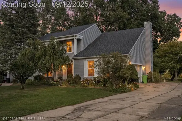 1753 Dawncrest, West Bloomfield, MI 