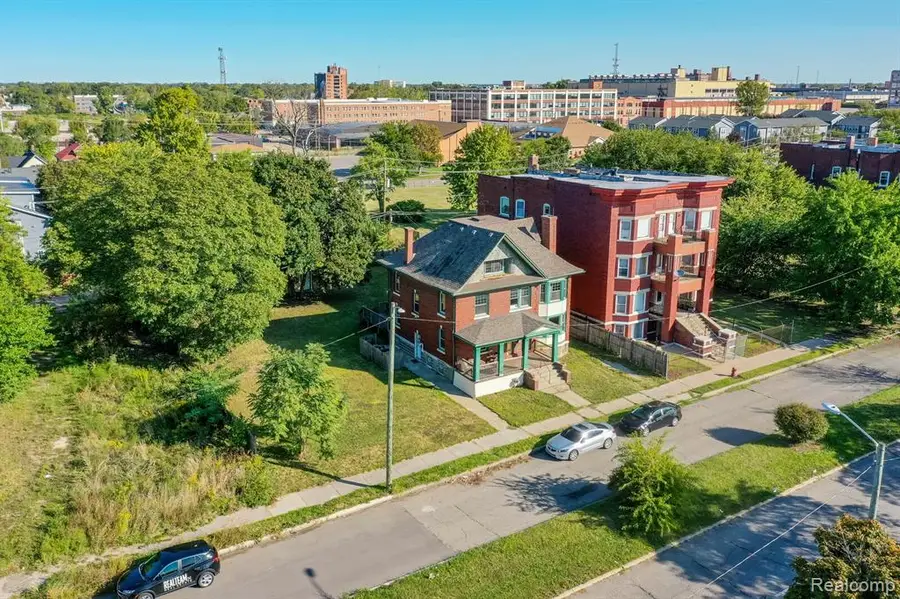 243 E Edsel Ford, Detroit, MI 48202 - #3