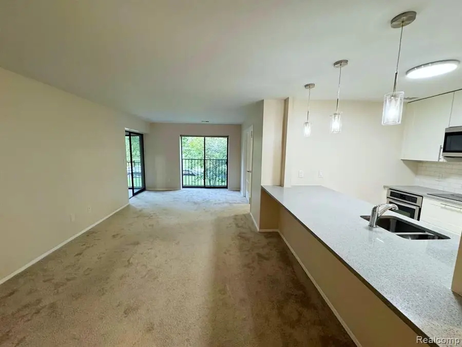 18149 University Park, Livonia, MI  - Image #3