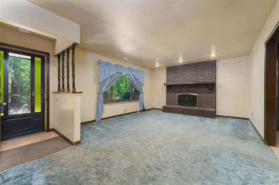 8800 Evergreen, Brighton, MI  - Image #3