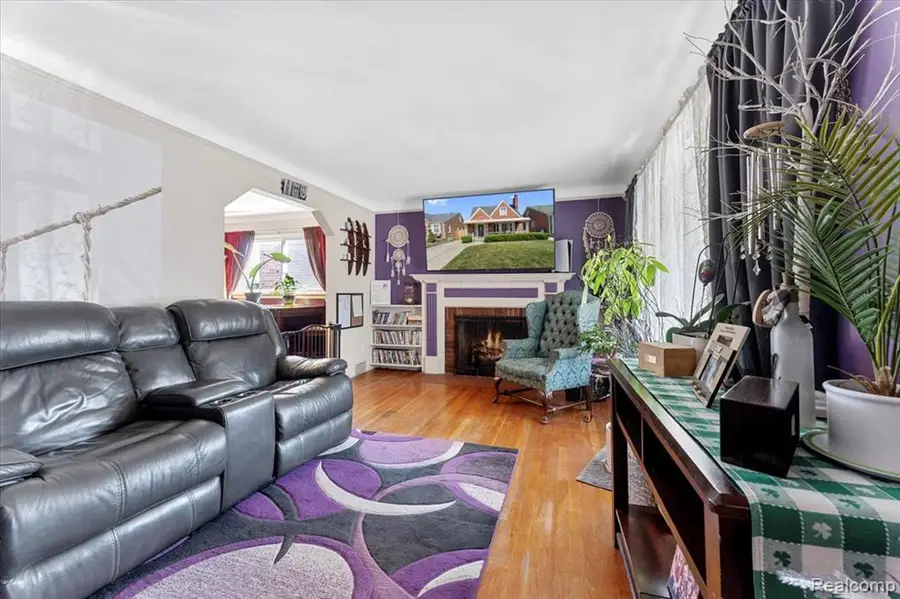 1376 Michigan, Lincoln Park, MI  - Image #3