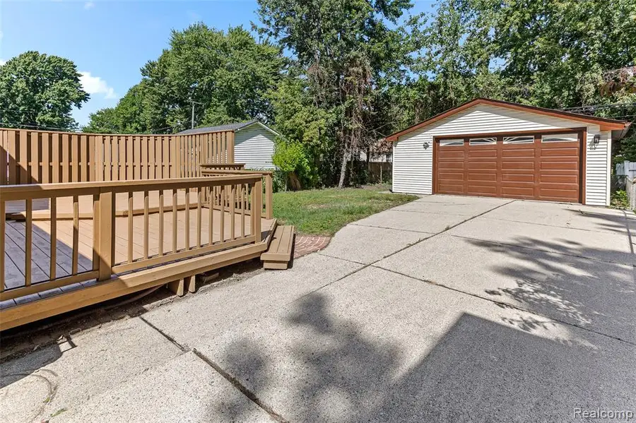 21701 Pleasant, Saint Clair Shores, MI  - Image #2