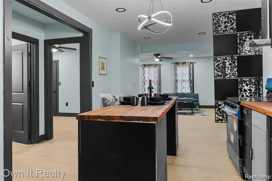 12057 Sanford, Detroit, MI  - #2