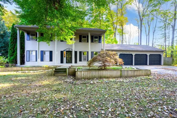 7505 Falling Leaf, Flushing, MI 48433