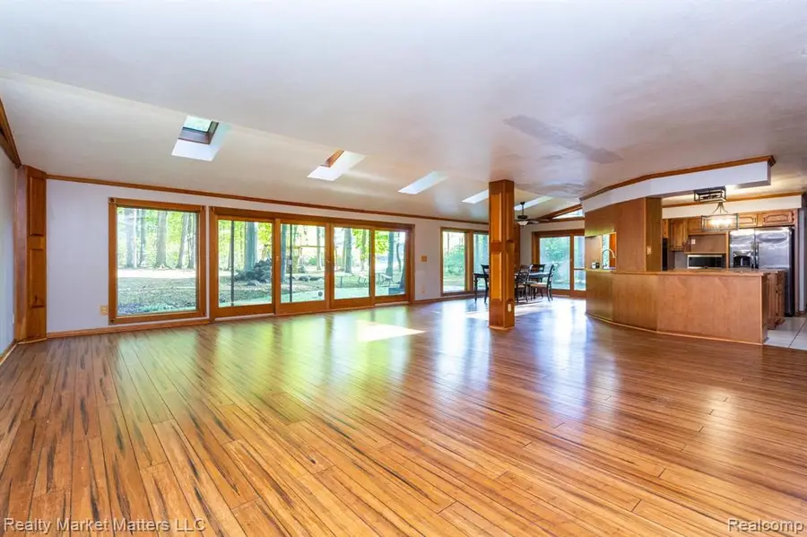 7505 Falling Leaf, Flushing, MI 48433 - #3