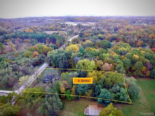 7150 Pinckney, Pinckney, MI 