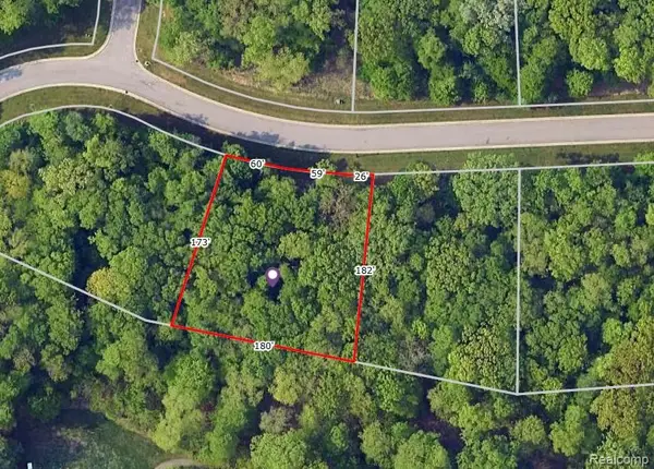 643 Kings Fairway, Grand Blanc, MI 48439