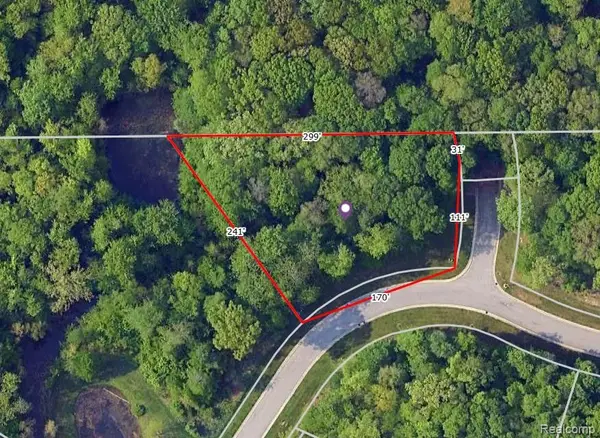 632 Kings Fairway, Grand Blanc, MI 48439