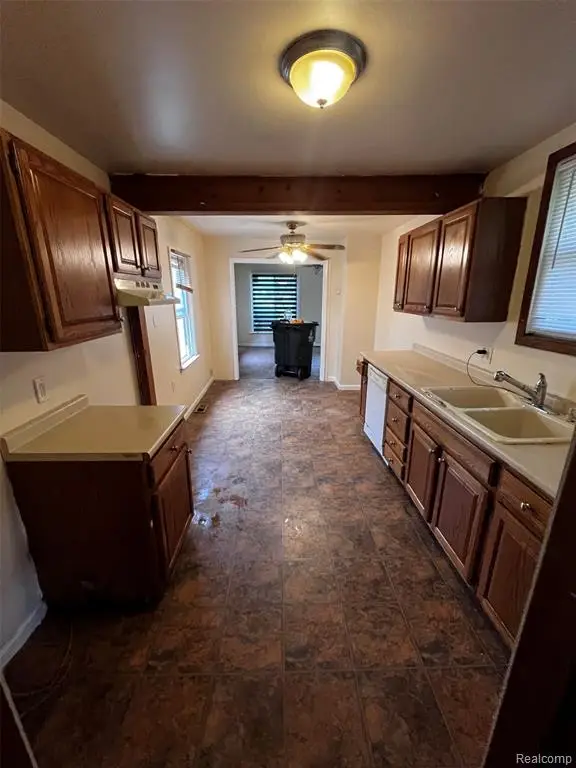 1909 S Christine, Westland, MI 48186 - #2