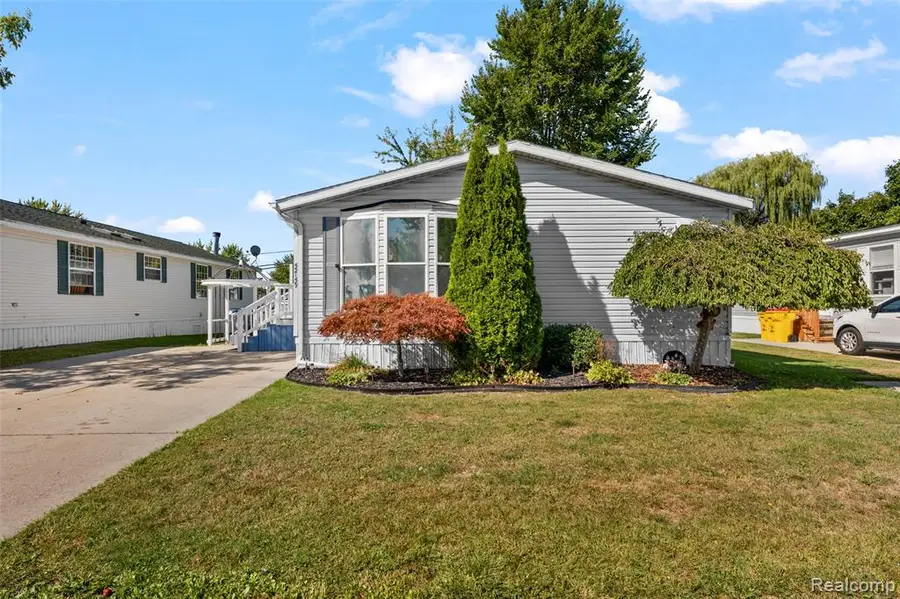 52159 Landsdowne Circle, Chesterfield, MI 48051 - #3