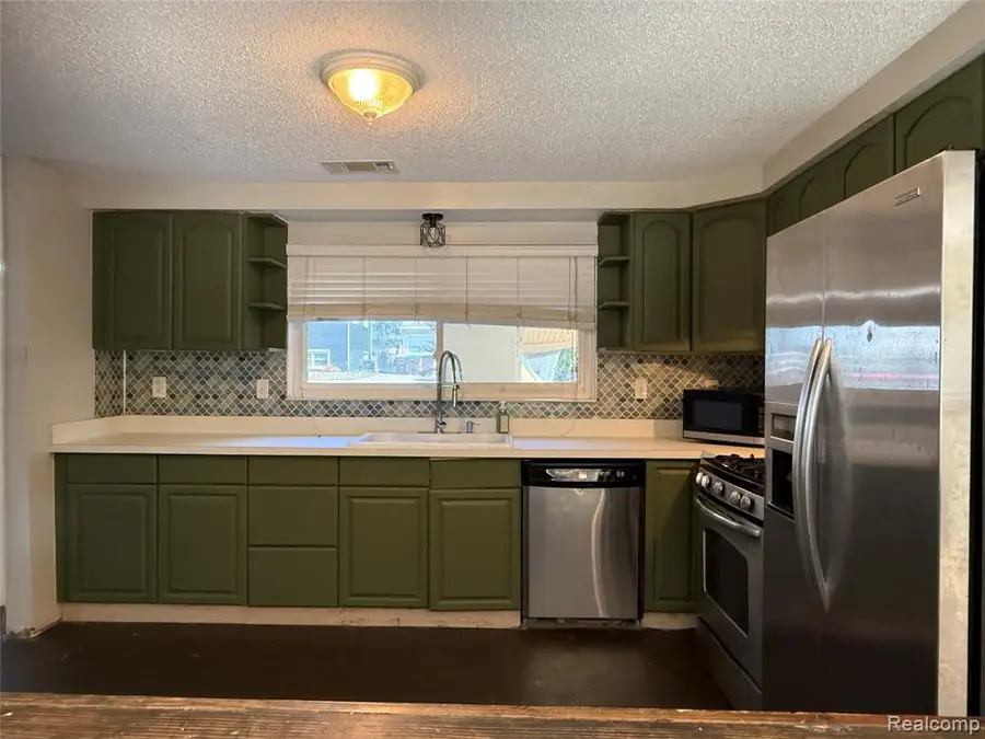 31666 E Ditner, Rockwood, MI  - Image #3