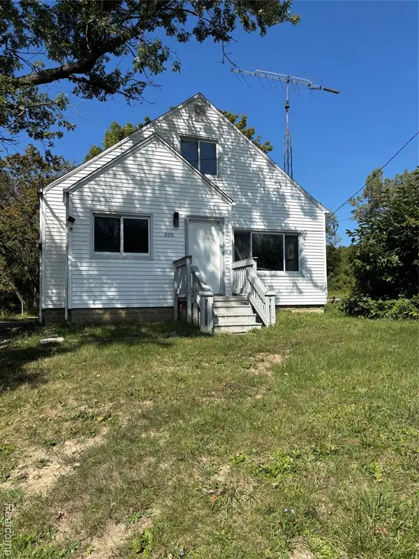 2051 Lavelle, Flint, MI 