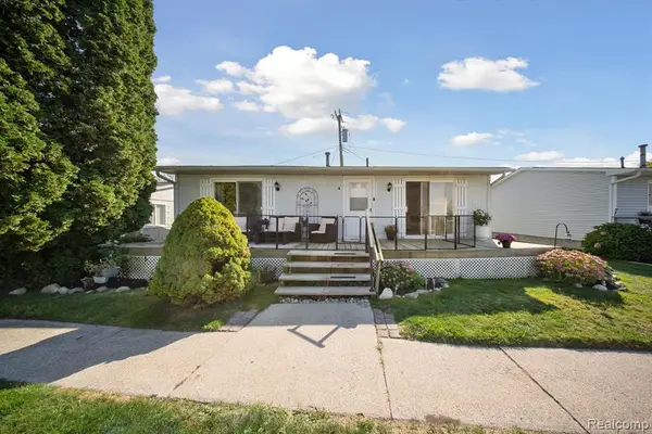 9287 River #4, Algonac, MI 48001