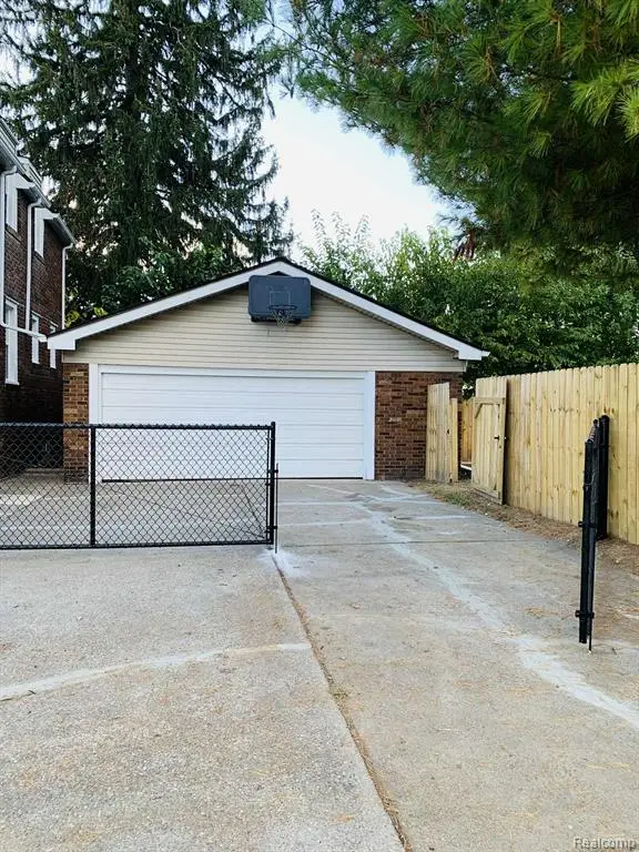 2824 11th, Wyandotte, MI  - Image #3