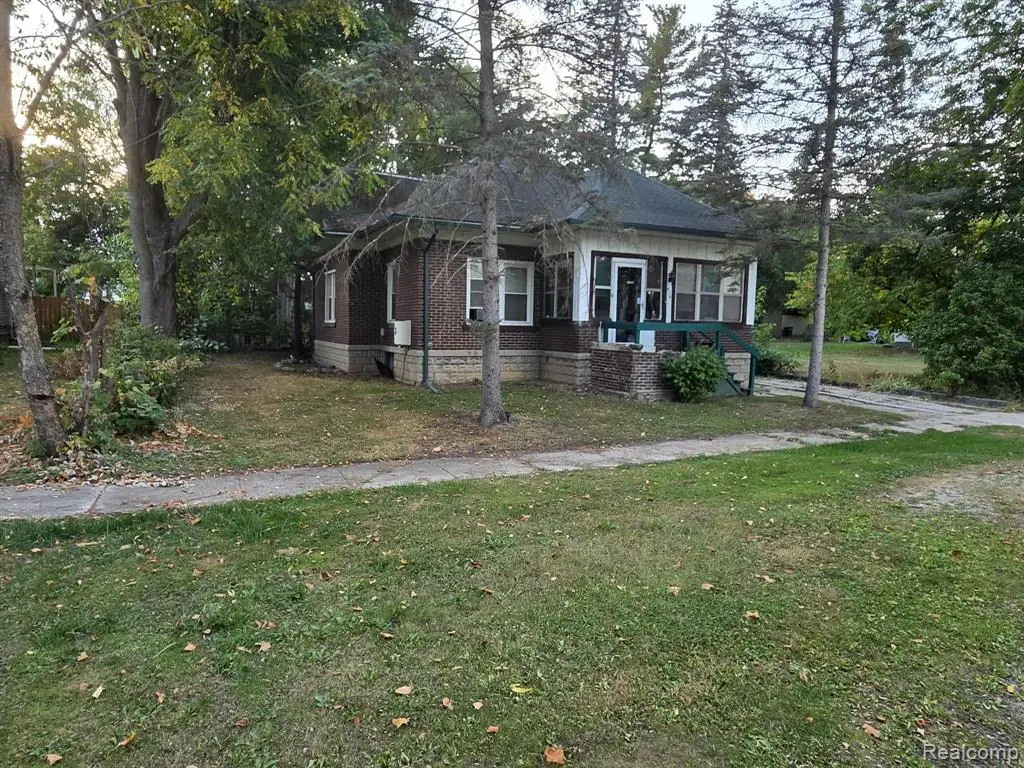 316 S Main, Webberville, MI  - #1