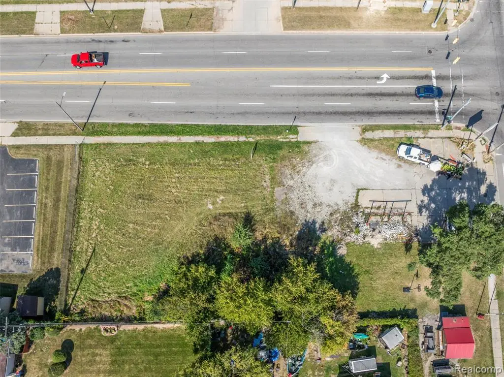 680 E Pierson, Flint, MI  - #1