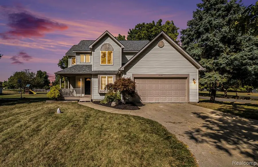 3424 W Shiawassee, Fenton, MI  - Image #2