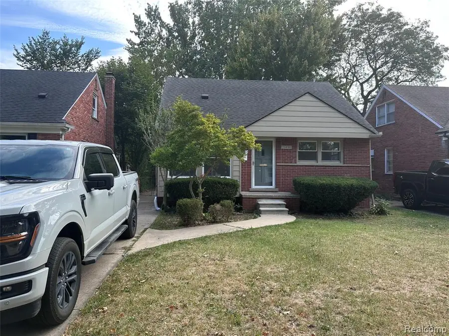 20490 Country Club, Harper Woods, MI  - #2