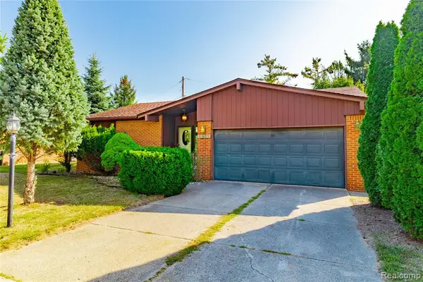 5035 Hillcrest, Trenton, MI 