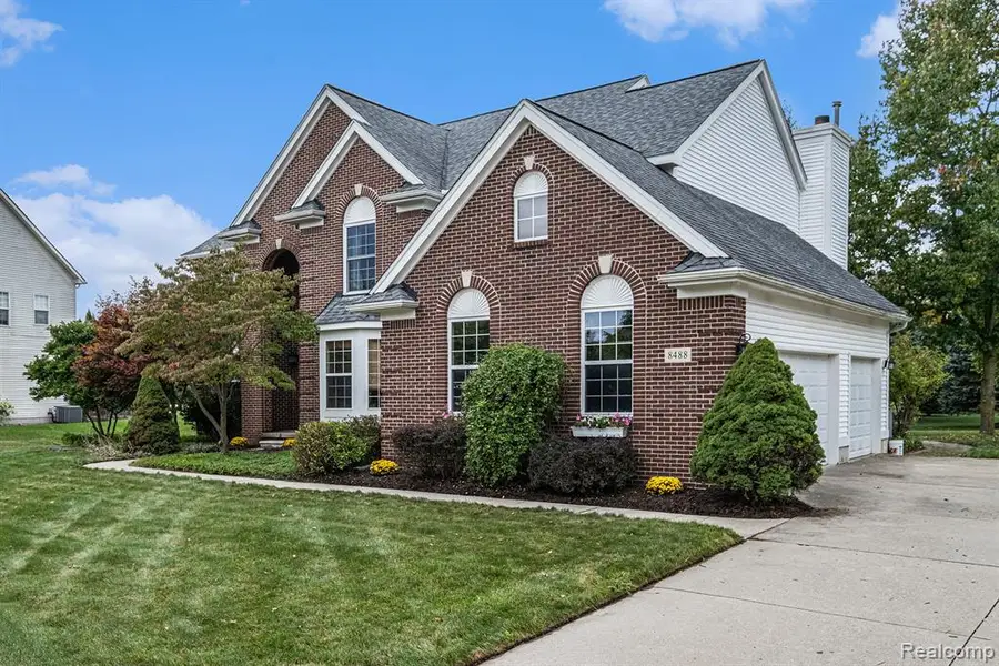 8488 Grand View, Grand Blanc, MI  - Image #3