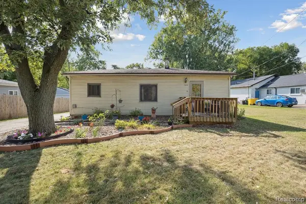 7474 River Vista, Utica, MI 