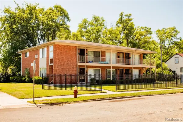 9439 Chalmers, Detroit, MI 48213