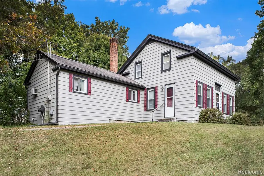 1340 County Farm, Howell, MI 48843 - #2