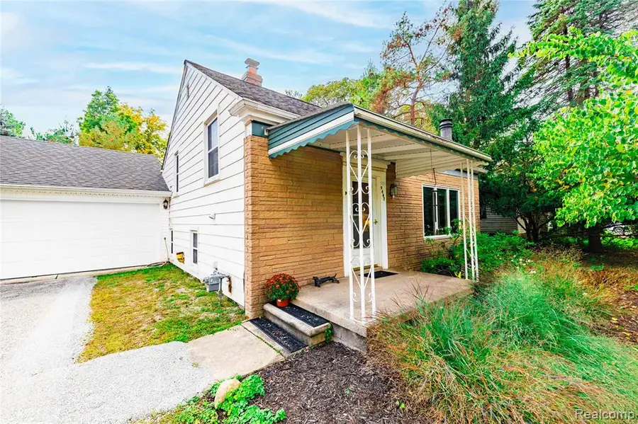 9447 Whitall Lane, Grosse Ile, MI 48138 - #2