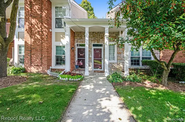 56197 Troon, Shelby Twp, MI 