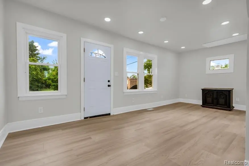 15158 Dacosta, Detroit, MI  - Image #3