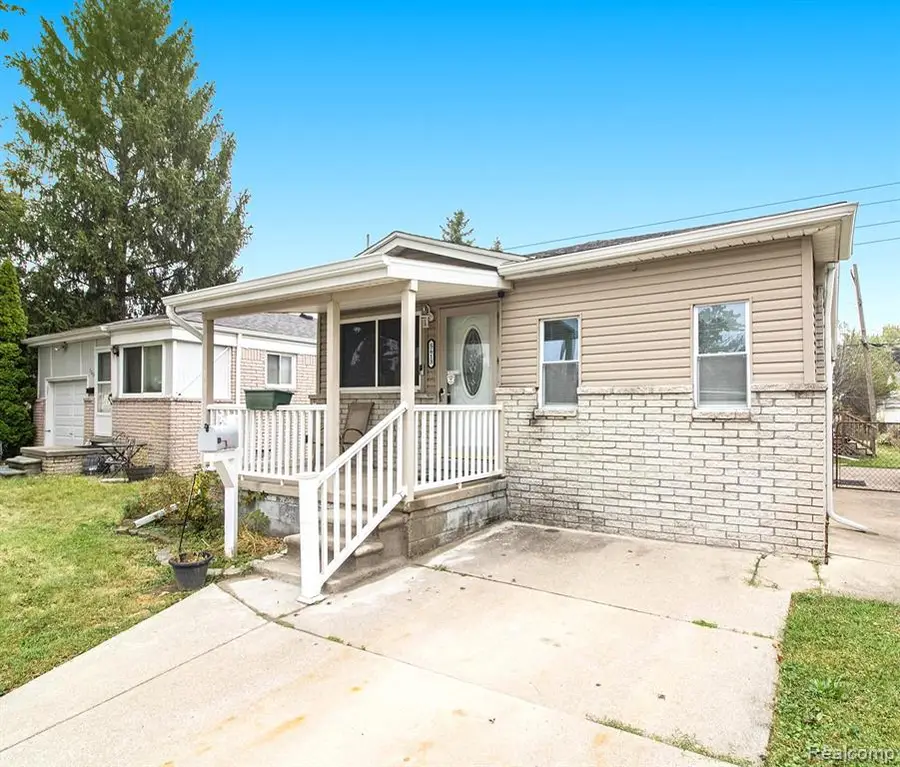 5613 Bedford, Dearborn Heights, MI 48125 - #3