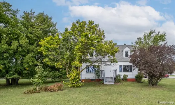 2028 Kochville, Saginaw, MI 