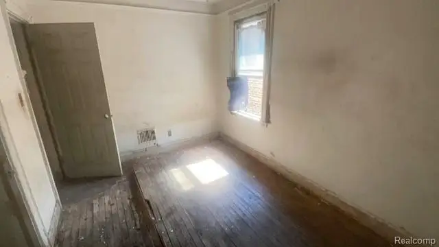 16309 Log Cabin, Detroit, MI  - #2