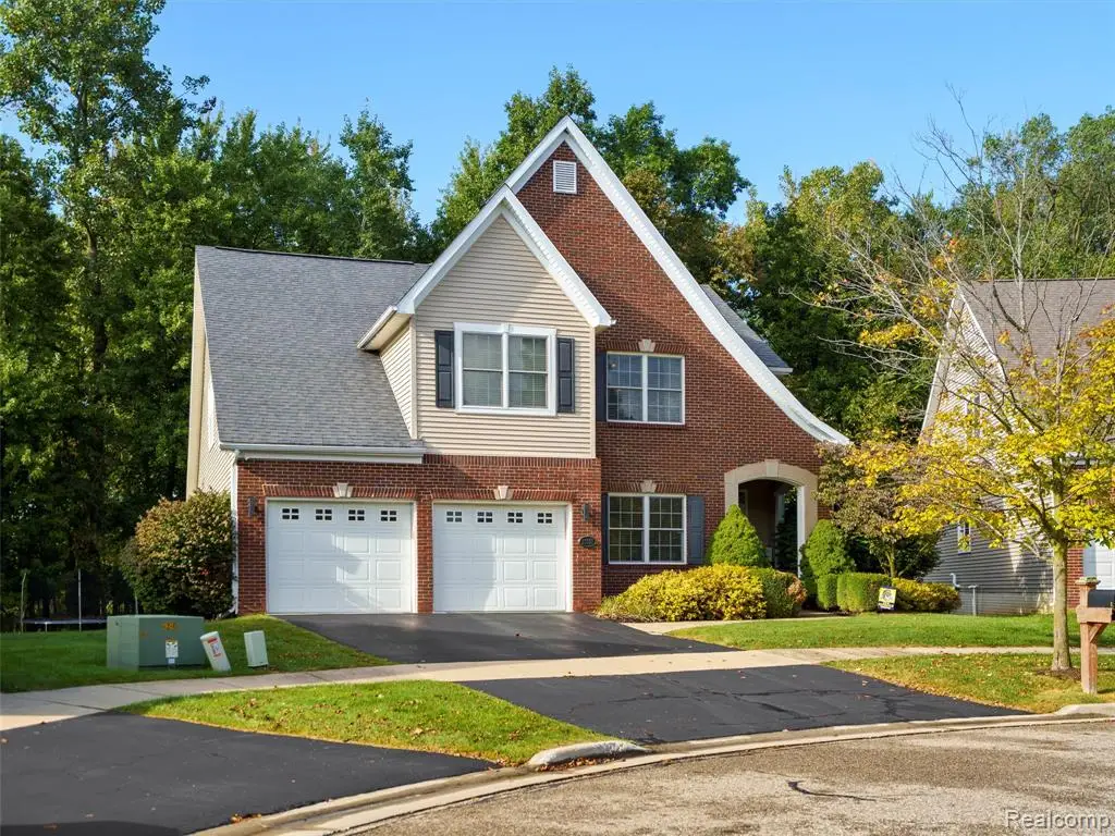 10338 Edgewood, Grand Blanc, MI  - Image #1