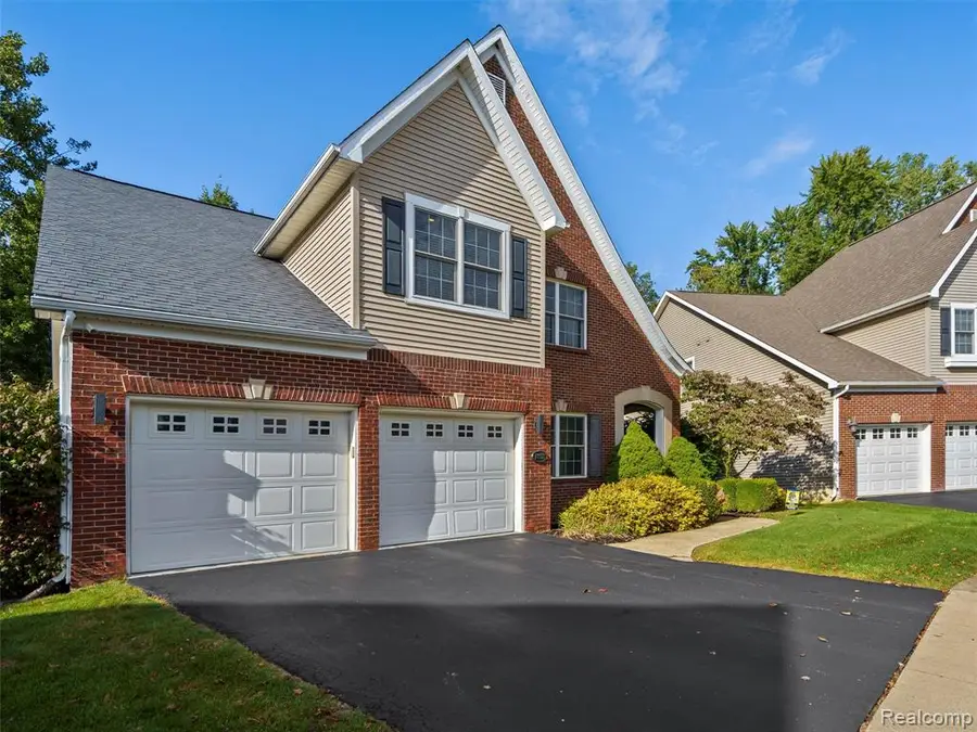 10338 Edgewood, Grand Blanc, MI  - Image #2