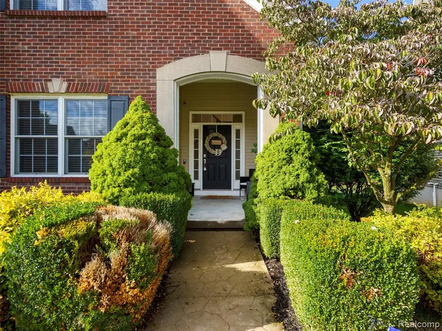 10338 Edgewood, Grand Blanc, MI  - Image #3