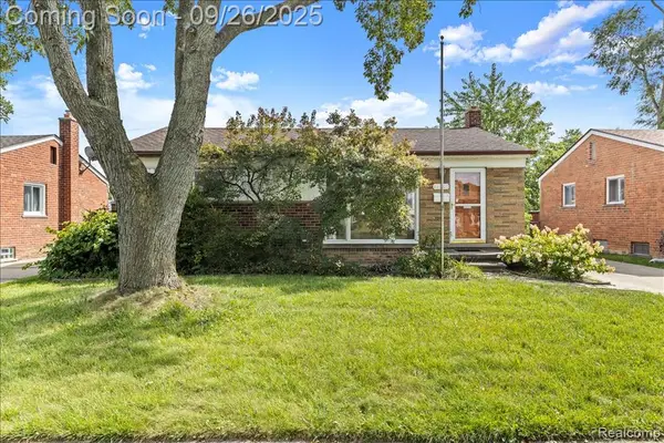 32047 Anita, Westland, MI 