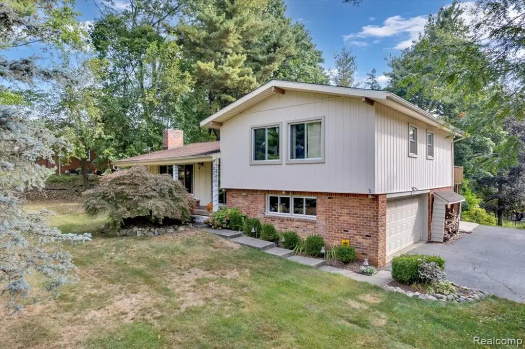 2771 Hillendale, Rochester Hills, MI  - Image #1