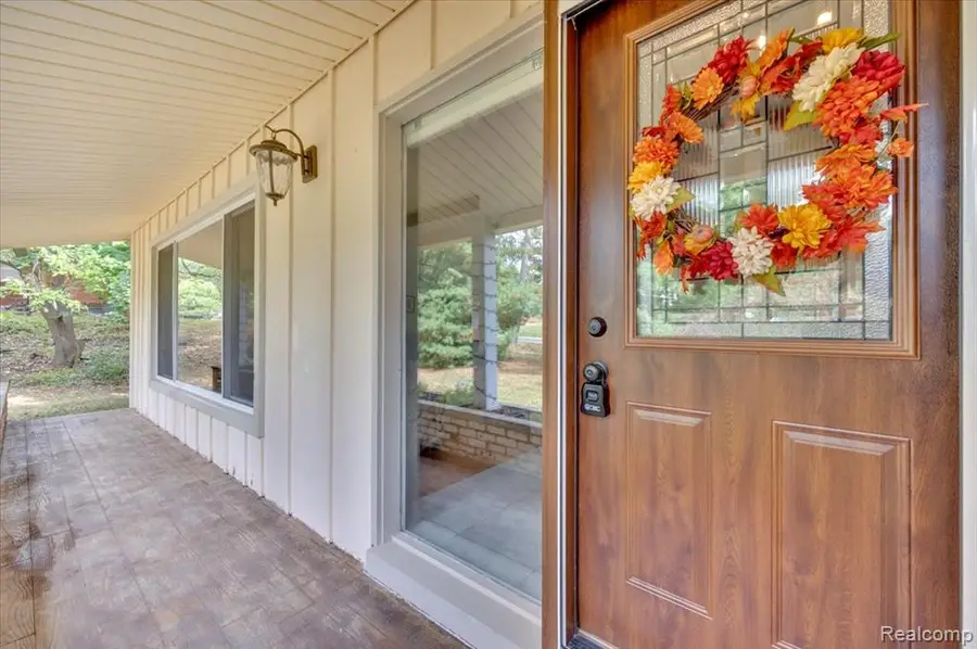 2771 Hillendale, Rochester Hills, MI  - Image #3