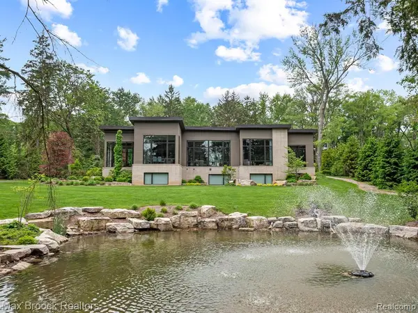 4890 Charing Cross, Bloomfield Hills, MI 