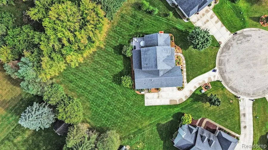 2165 Prairie, Grand Blanc, MI  - Image #2