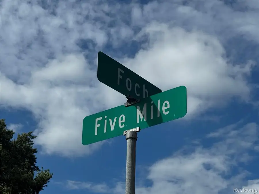 27510 Five Mile, Livonia, MI  - Image #3