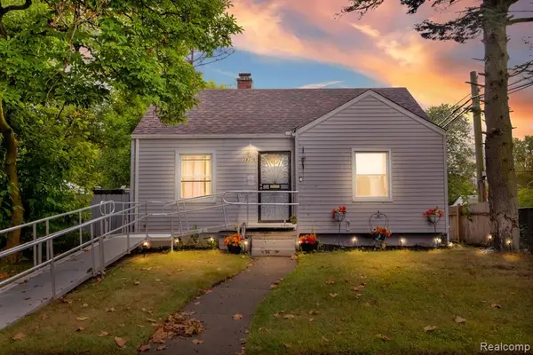 19379 Ashton, Detroit, MI 