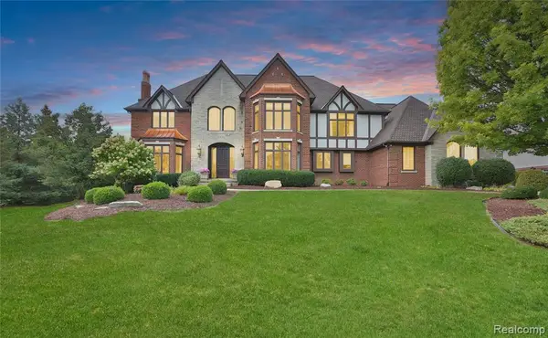 5826 Murfield, Rochester, MI 