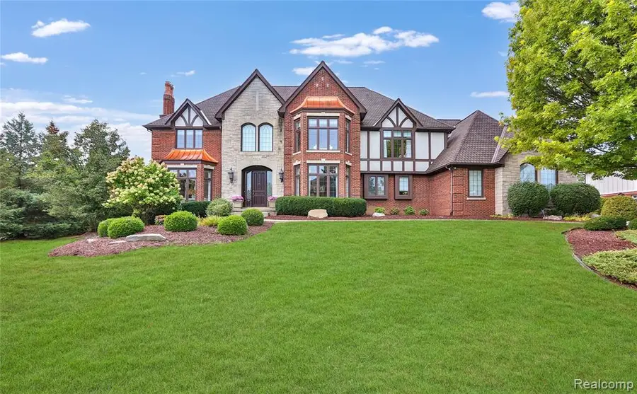 5826 Murfield, Rochester, MI  - Image #3