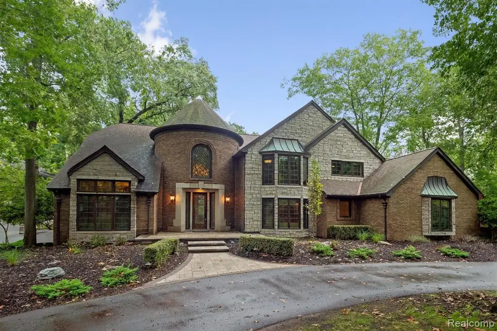 1738 Heron Ridge, Bloomfield Hills, MI  - Image #1