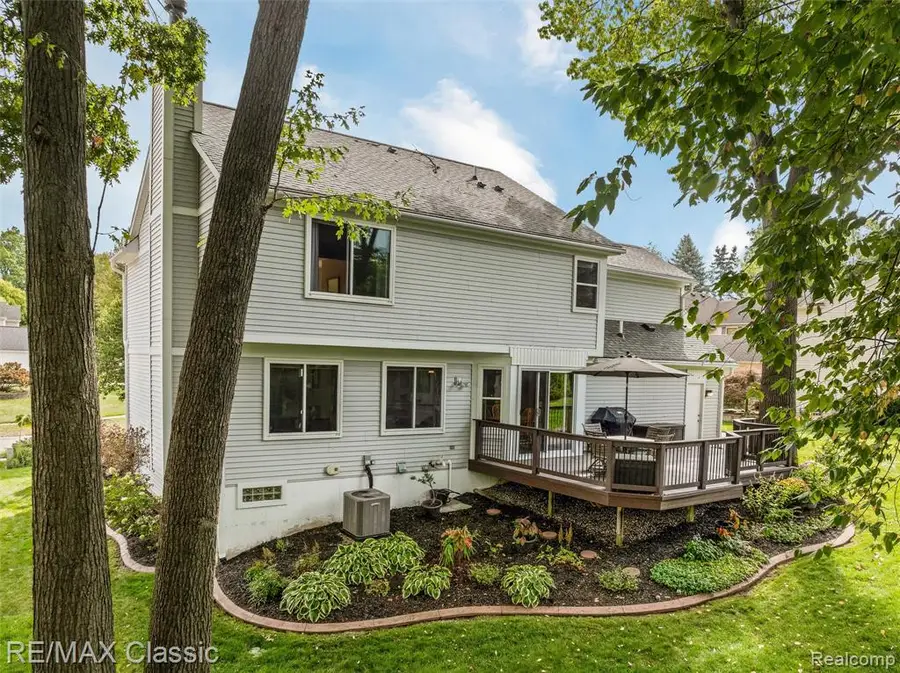 325 Glenwood, Walled Lake, MI  - Image #2